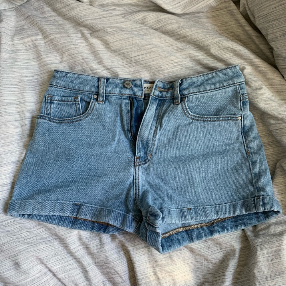 Light-wash Mom Shorts